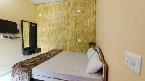 Hotel Anand Lok Vatika