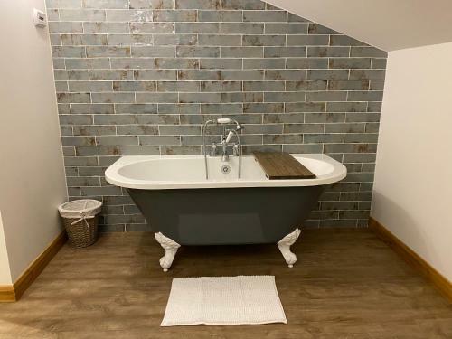 Hillsmore Cottage Dog Friendly