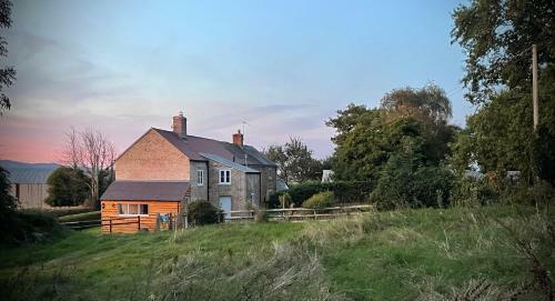 Hillsmore Cottage Dog Friendly
