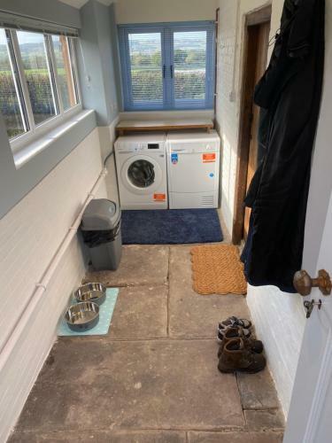 Hillsmore Cottage Dog Friendly