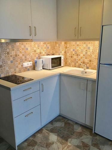 Stylish Psili Ammos Beach Apartment