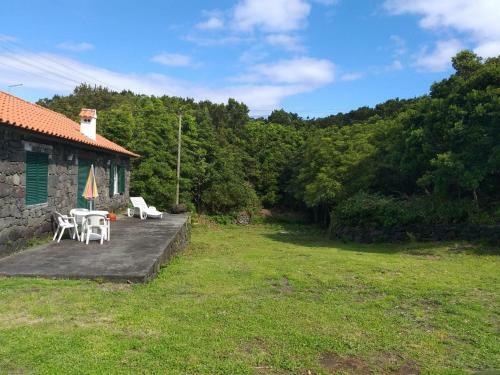 Azores Hibiscus House - Mountain And Sea