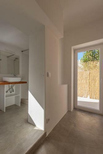 Beach, Surf And City - 2 Bedroom Villa