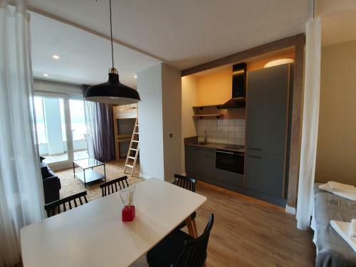 Apartamentos Turisticos A Ribeira