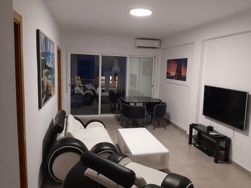 Apartamento "pedro" 250 M De La Playa