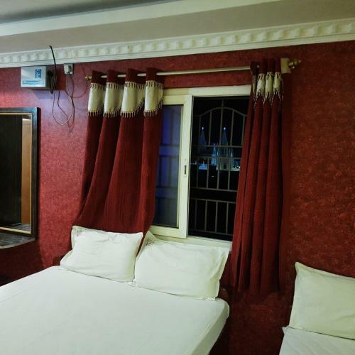 Hotel Rr Residency