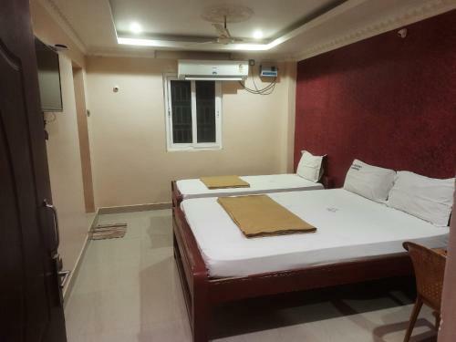 Hotel Rr Residency