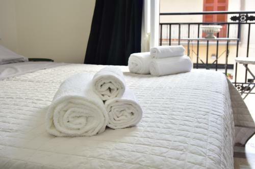 Hostal Casa Tresca - Holiday Accommodations