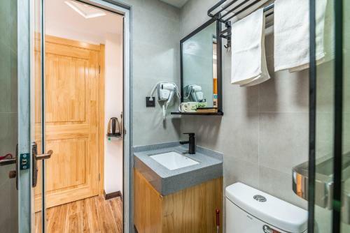 Cihang Chan Apartment