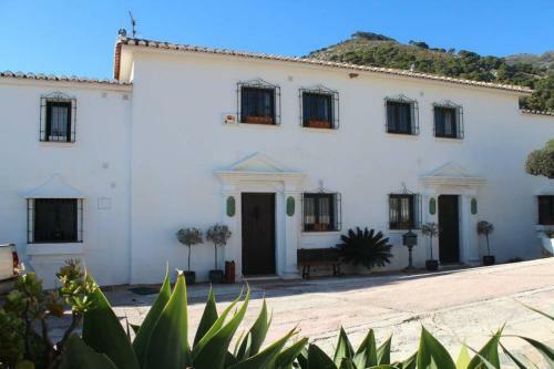 Stunning House With Private Pool And Amazing Views