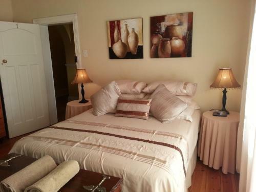 Hostal Tri-angle B&B And Guesthouse