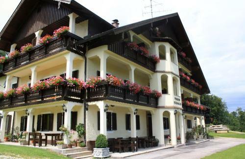 Hostal Pension Rosenauer