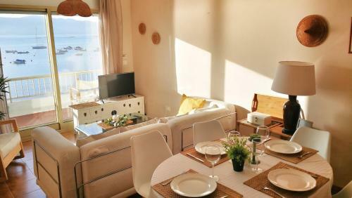 Apartamento R�as Baixas - 1a L�nea Playa Rax�