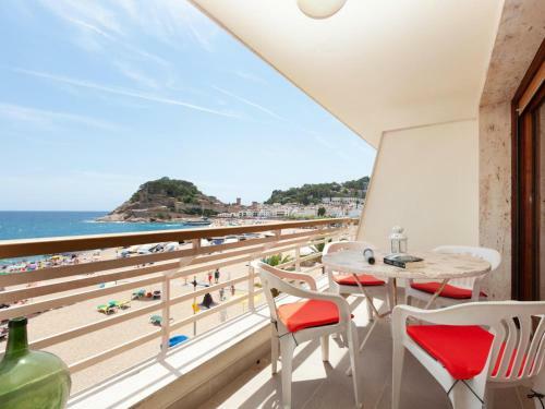 Apartment Sea Views On The Beach 3