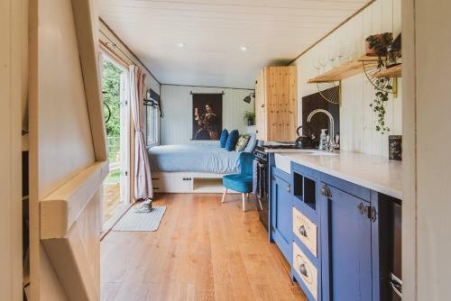 Lodge Hidden Wood Glamping And The Hideaway Cabin