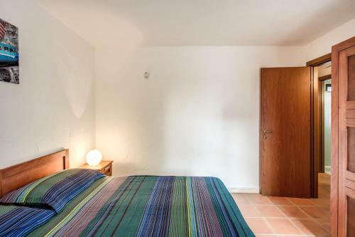 Yellow Star Holiday House