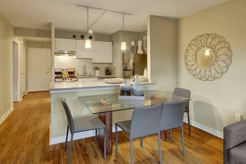 Apartamento Eclectic Downtown & Cap Hill King Bed & Kitchen