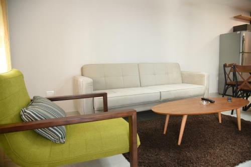 Alex's Apartment
