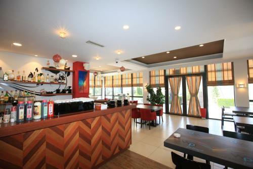 White Palace Hotel