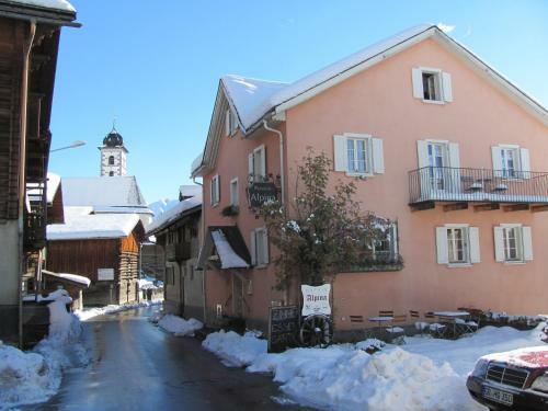 Hotel Alpina