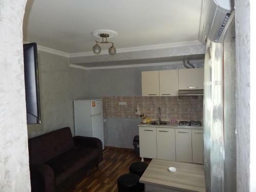 Hostal Guest House On Angisa