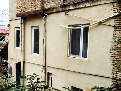 Asmati Apartment