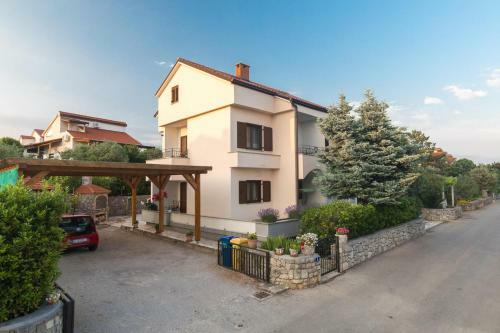 Studio Apartment - Close To Beach, Very Beautiful
