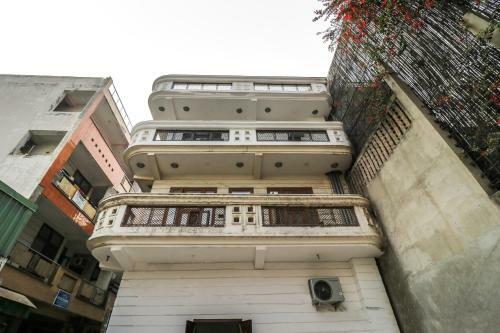 Oyo 28749 Hotel Atharv