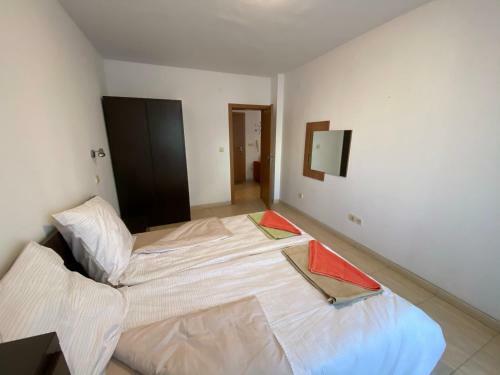 Top Complex Apartment On The Beach
