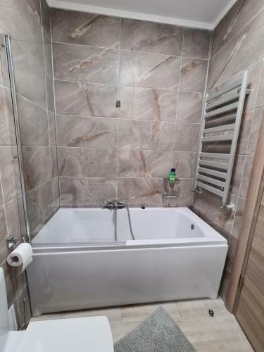 Ema Luxury Apartment