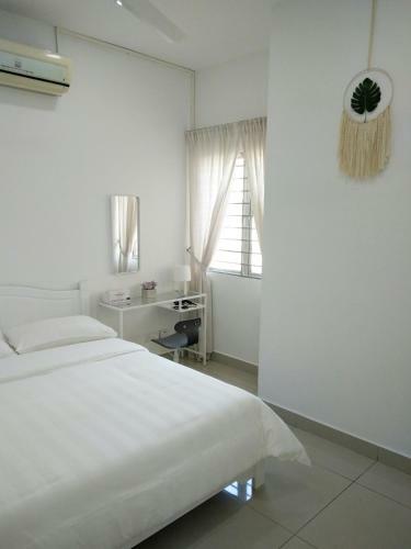 White Residence Semi-d Setia Alam/klang