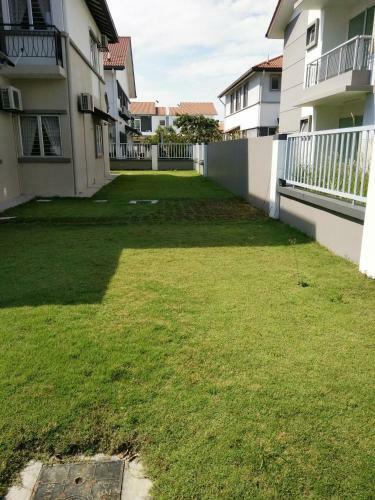 White Residence Semi-d Setia Alam/klang