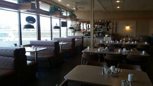 Hotel The Ritz Cafe And Motor Inn