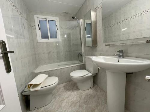 Apartamento Para 7 Personas En Calafell, Barcelona.