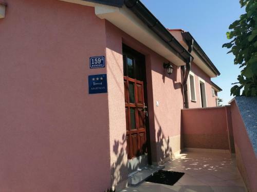 Apartments Menderi Hills