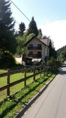 Hostal Casa Fulg De Nea