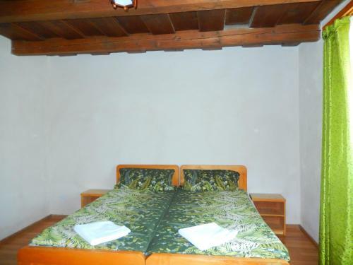 Turul Guesthouse And Camping