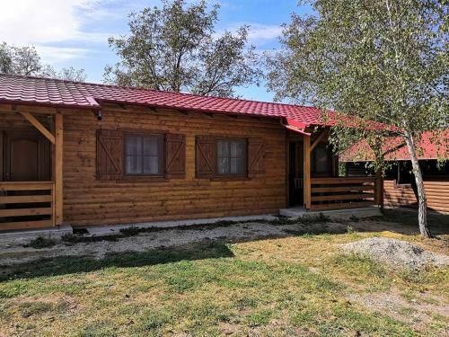 Turul Guesthouse And Camping