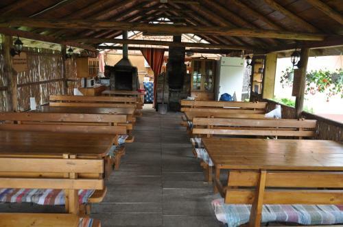 Turul Guesthouse And Camping