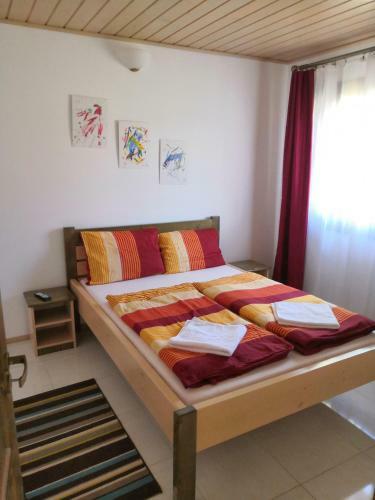 Turul Guesthouse And Camping