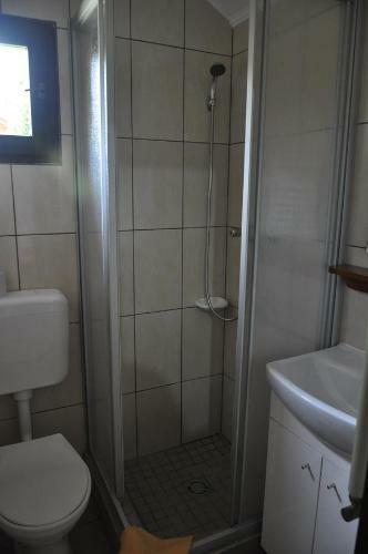 Turul Guesthouse And Camping