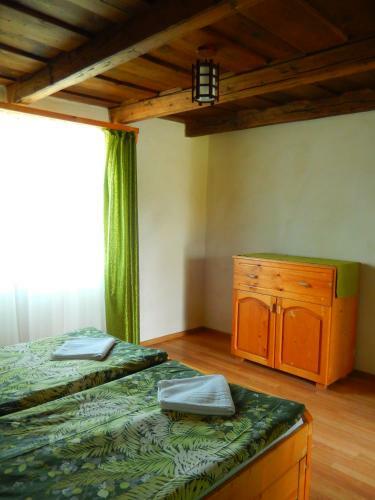 Turul Guesthouse And Camping