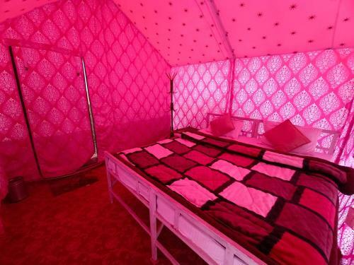 Hotel Tirthan Village Camps