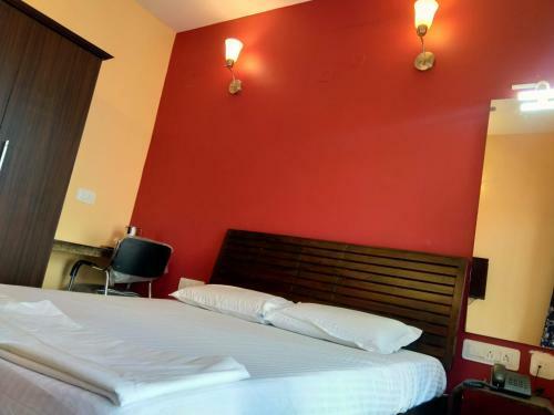 Hotel Chandru De Green
