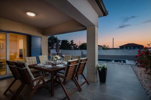 Villa Karla Nin