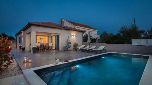 Villa Karla Nin