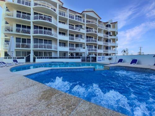 Apartamento Beachfront Penthouse With Stunning Views