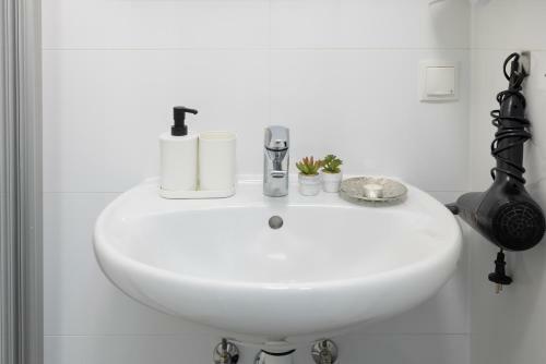 Yeshello Vienna Central Station Apartment