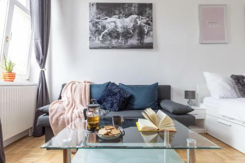 Yeshello Vienna Central Station Apartment