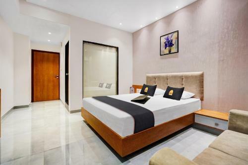Townhouse Oak Hotel Vaibhav